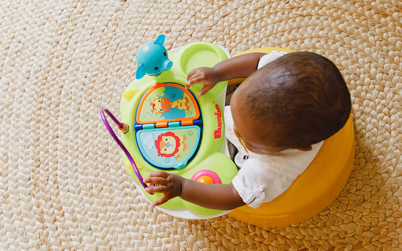 Tischspielzeug playtop safari Spielzeug Kinder mit Behinderung Bumbo FiNiFuchs