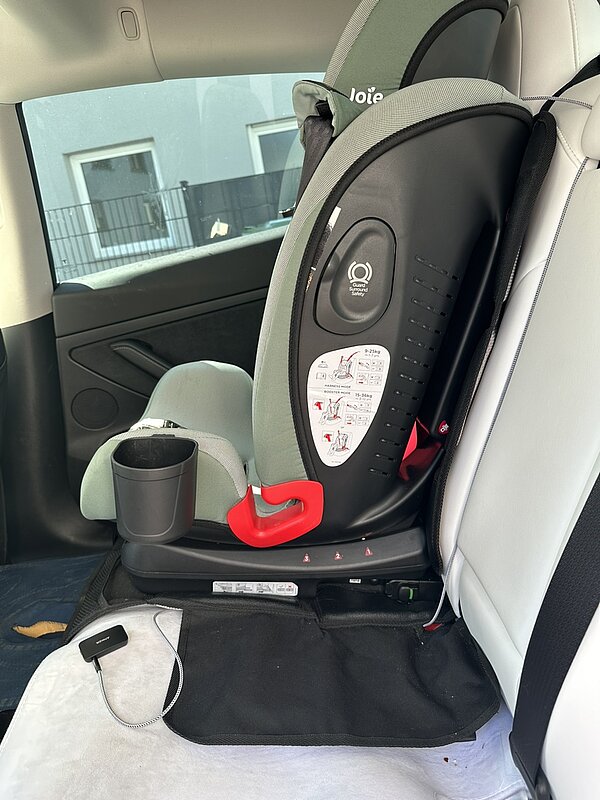 Soundsystem-Rehaautositz-FiNiFuchs-Autositz.jpeg