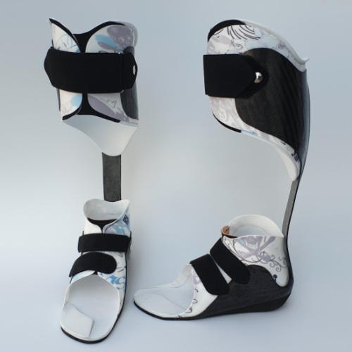 FINiFuchs-Sitzschale-Orthopaedietechnik-Sanitaetshaus-Gehrmeyer-Rehatechnik-Kinderhilfsmittel FINiFuchs-Sitzschale-Orthopaedietechnik-Sanitaetshaus-Gehrmeyer-Rehatechnik-Kinderhilfsmittel