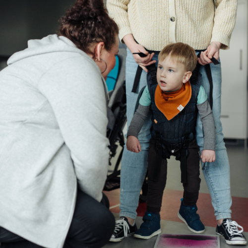 Gebauer-Rehatechnik-Orthopaedietechnik-Sitzschale-FiNiFuchs-Kinderrollstuhl Gebauer-Rehatechnik-Orthopaedietechnik-Sitzschale-FiNiFuchs-Kinderrollstuhl