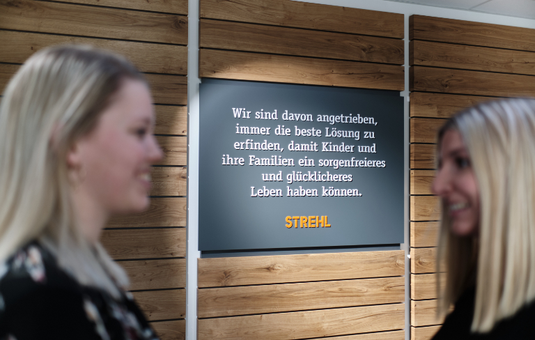 FINiFuchs Kinderhilfsmittel Sanitaetshaus Strehl Rehatechnik FINiFuchs Kinderhilfsmittel Sanitaetshaus Strehl Rehatechnik